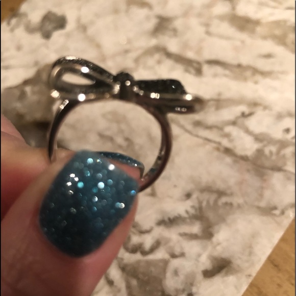 Put a 🎀bow on it😄Black spinel ring - Picture 4 of 8